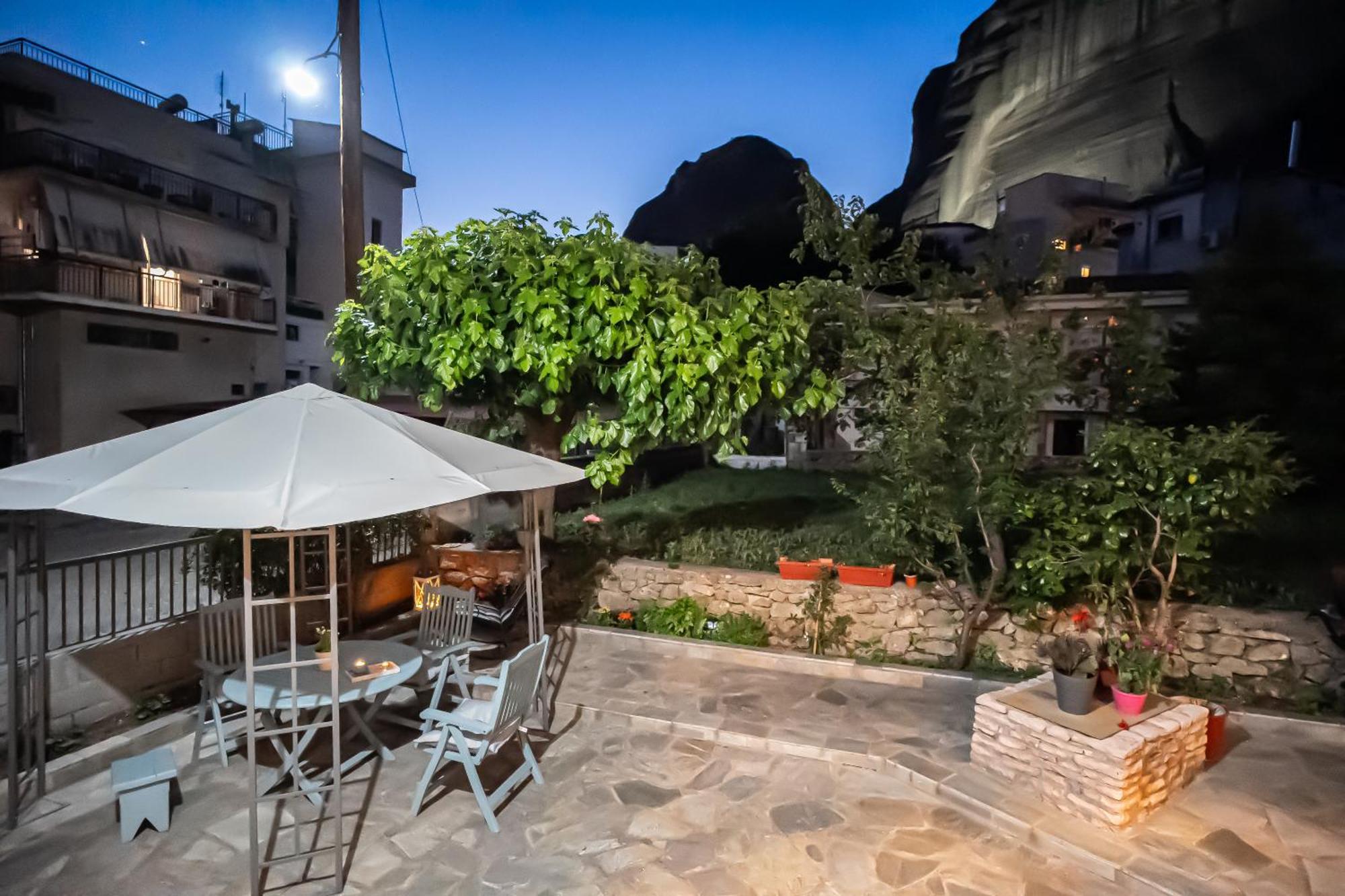 The Rock Guesthouse Каламбака Екстер'єр фото